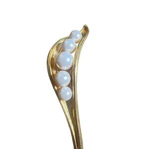 Vintage Faux Pearl Gold Tone Brooch Peas in Pod 🫛